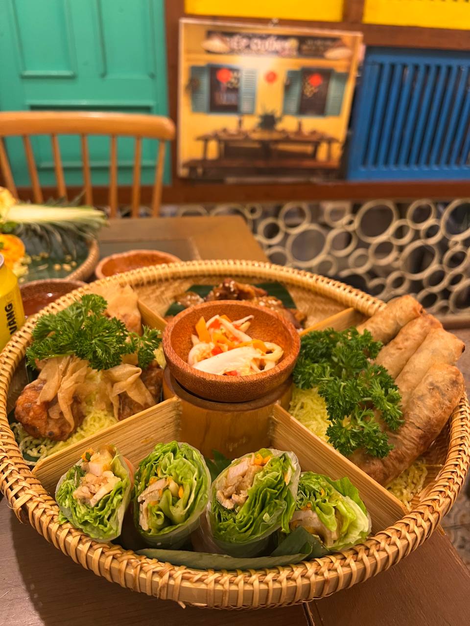 The spring roll and fried roll platter at Bếp Cuốn Đà Nẵng
