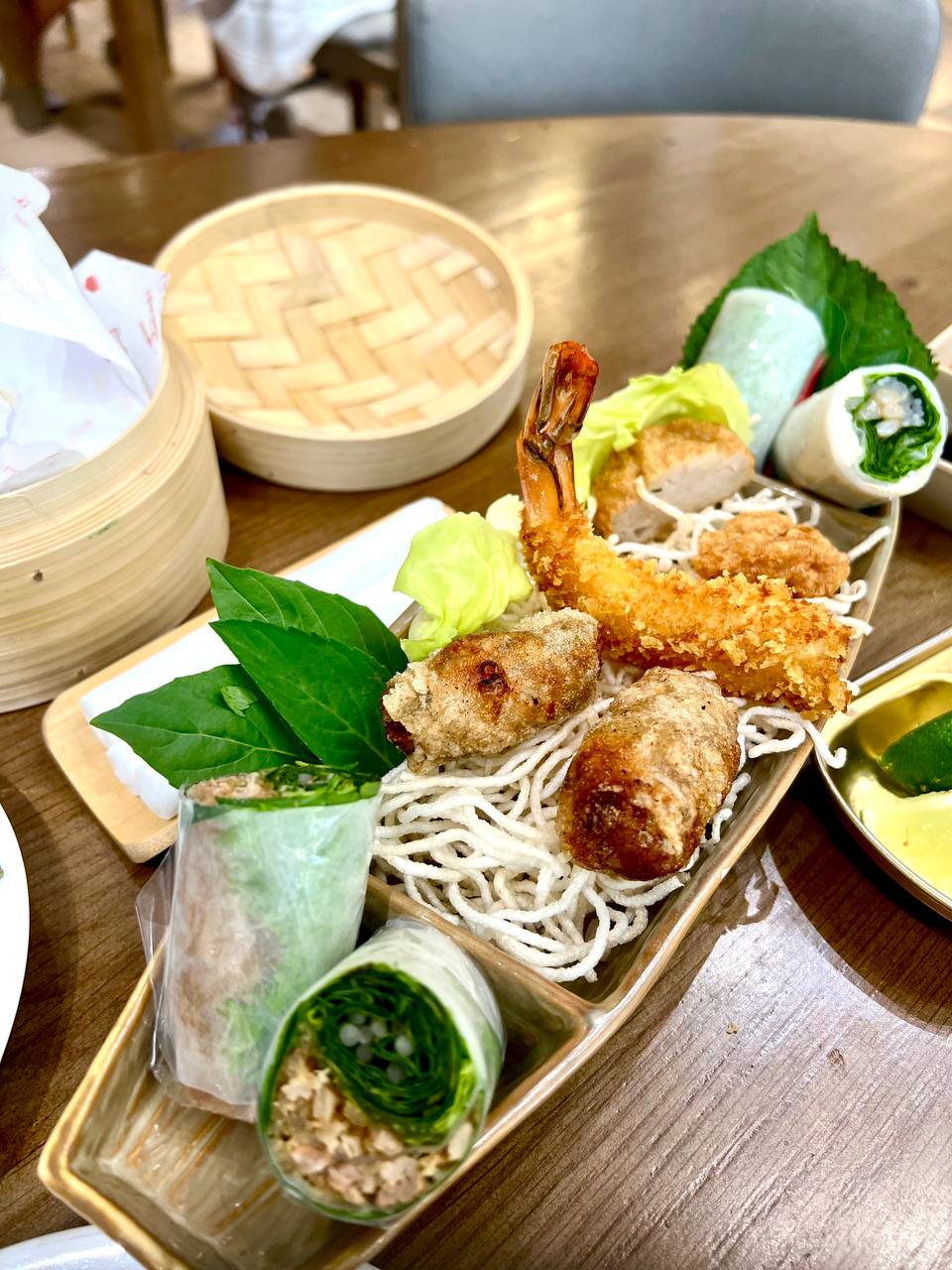 Hủ Tiếu Hồng Phát — the mixed platter